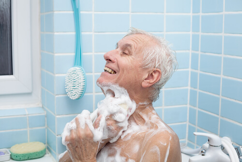 4 Bathing And Bath Time Tips For Family Caregivers